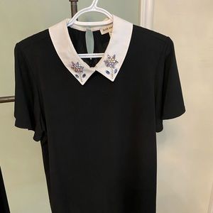 Black blouse with jewelled collar - Size Med